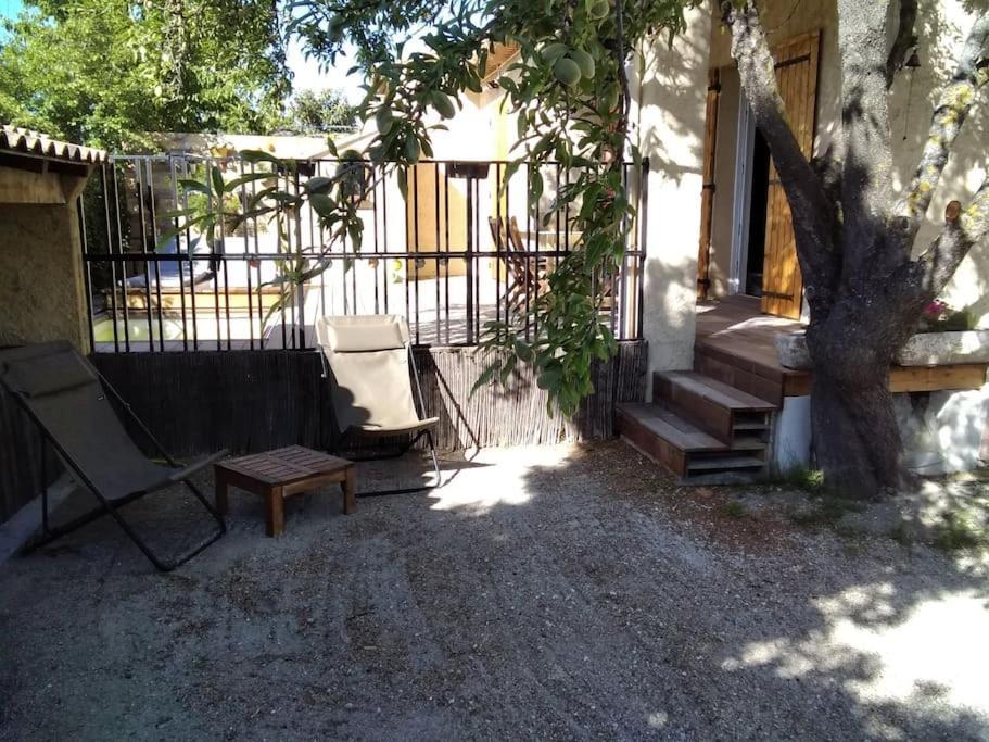 Le Mas De La Joelette Vedène Exterior foto